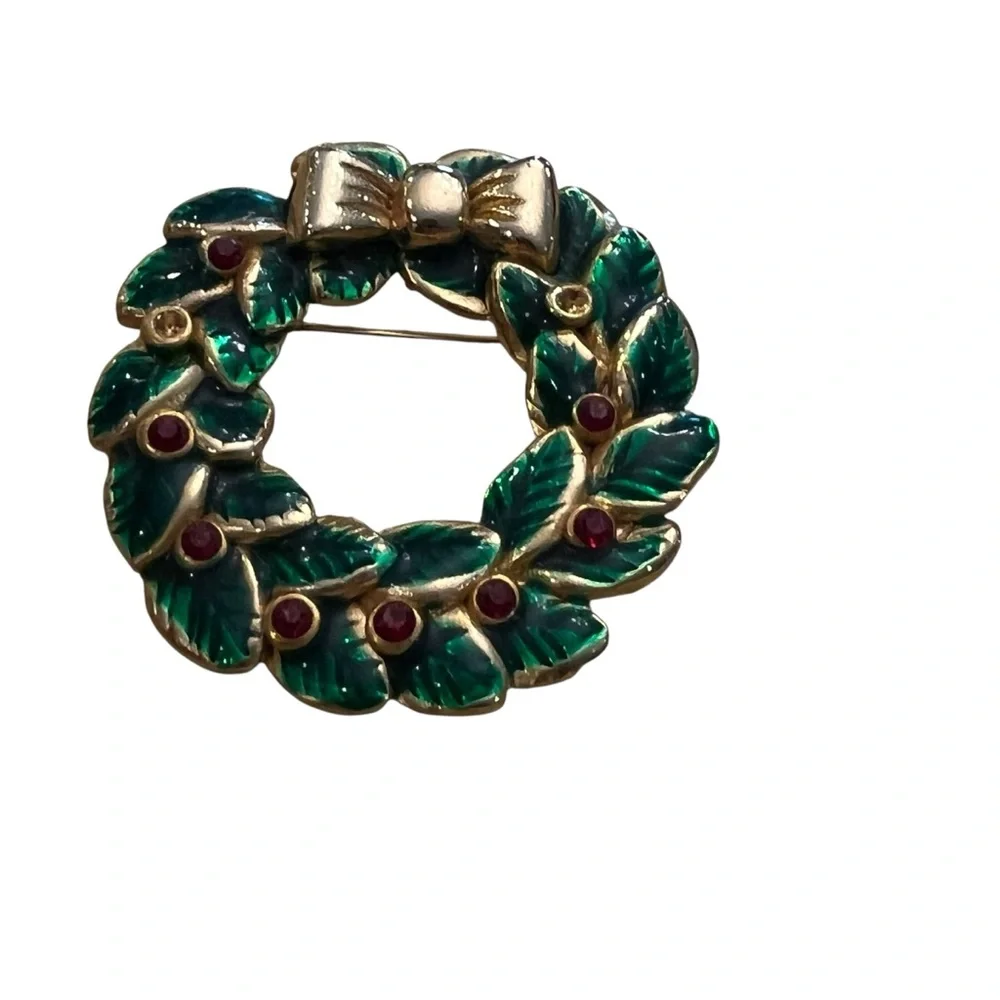 LIA‎ Green Red Enamel Red Rhinestone Christmas Wreath Brooch Signed Festive